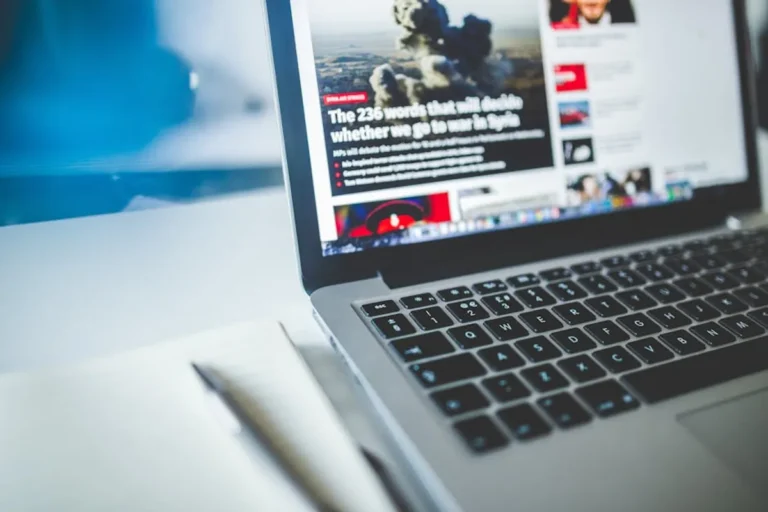 Article rewriter by spellmistake: SEO Meaning, Use Cases, and Better Alternatives