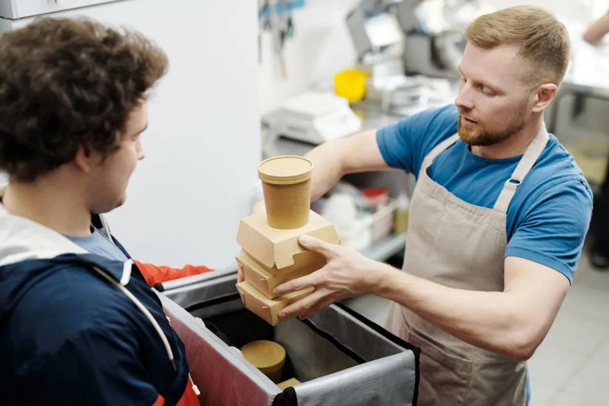 Food Packaging vs Alternatives: What Is Better?