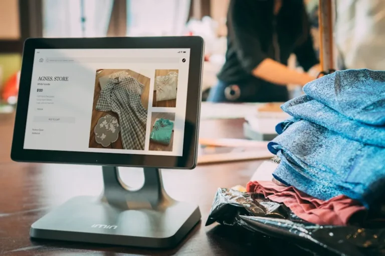 How to Choose Custom Paper Bags for Your Brand