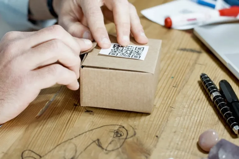 Packaging Inserts: Ideas for Better Customer Loyalty